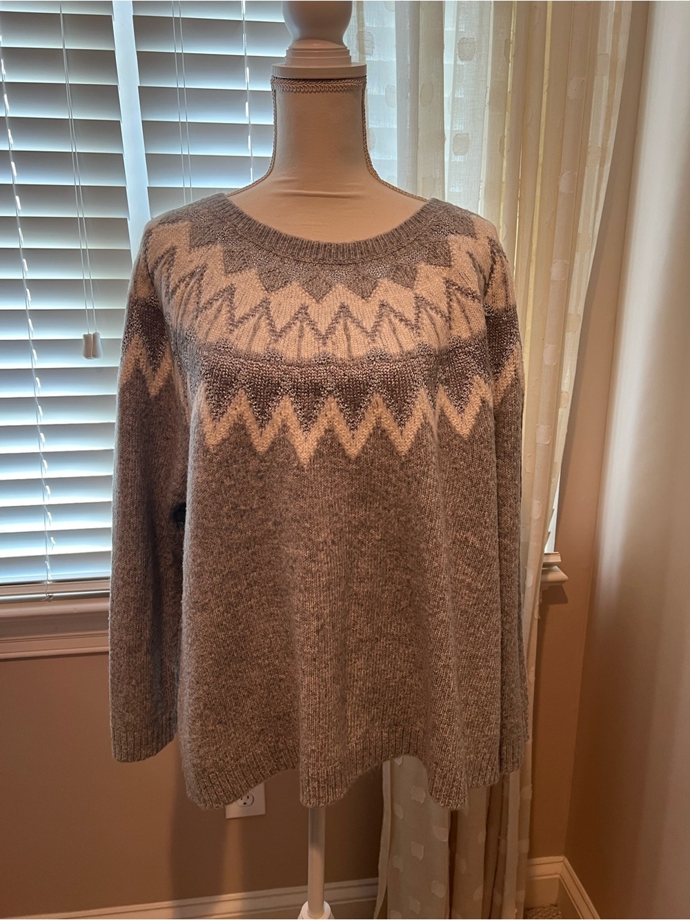 Chico's Gray and Cream Fair Isle Yoke Crewneck Sweater Size 3